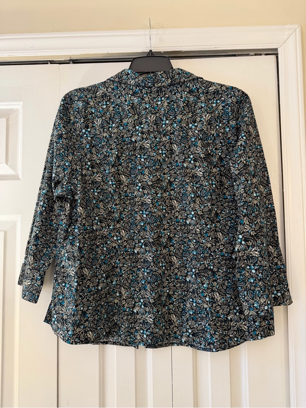 croft & barrow Black shirt with Teal Floral Print - Picture 6 of 6